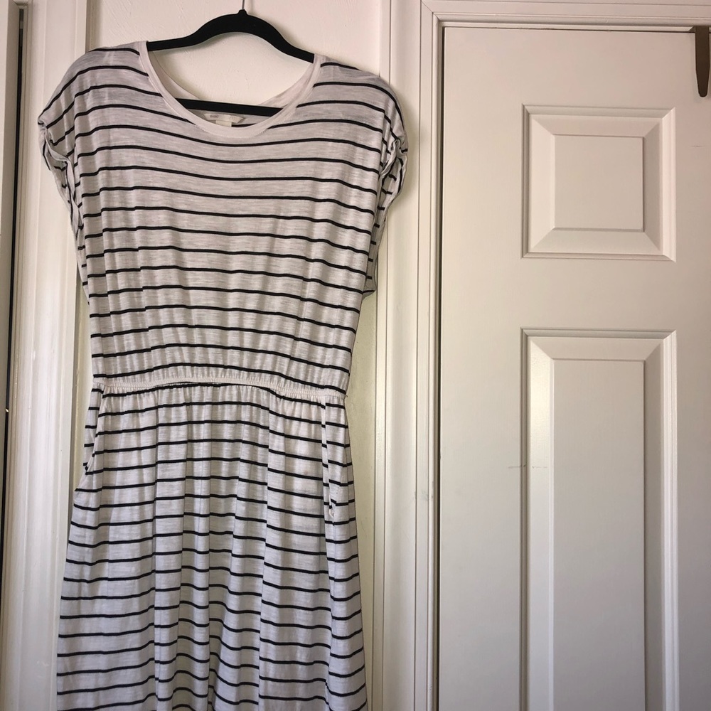 H&M dress (with pockets)